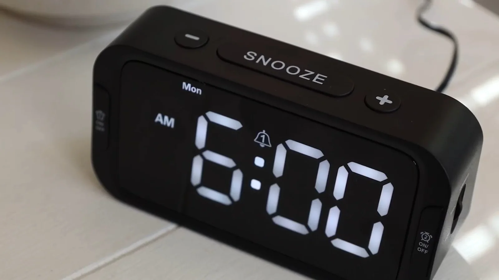 Dual-alarm dimmable clocks by Odokee